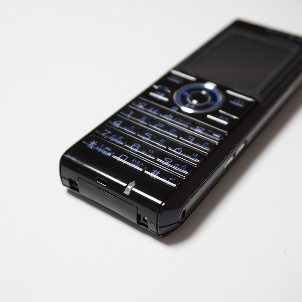画面 初期保護フィルム付き】美品 激レア docomo FOMA D702iBCL BLACK