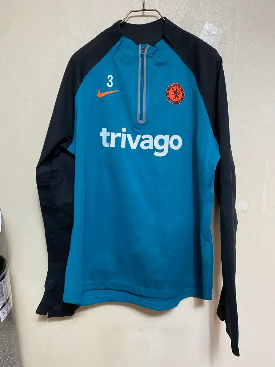 ナイキ 21-22 チェルシー ストームフィットシールド