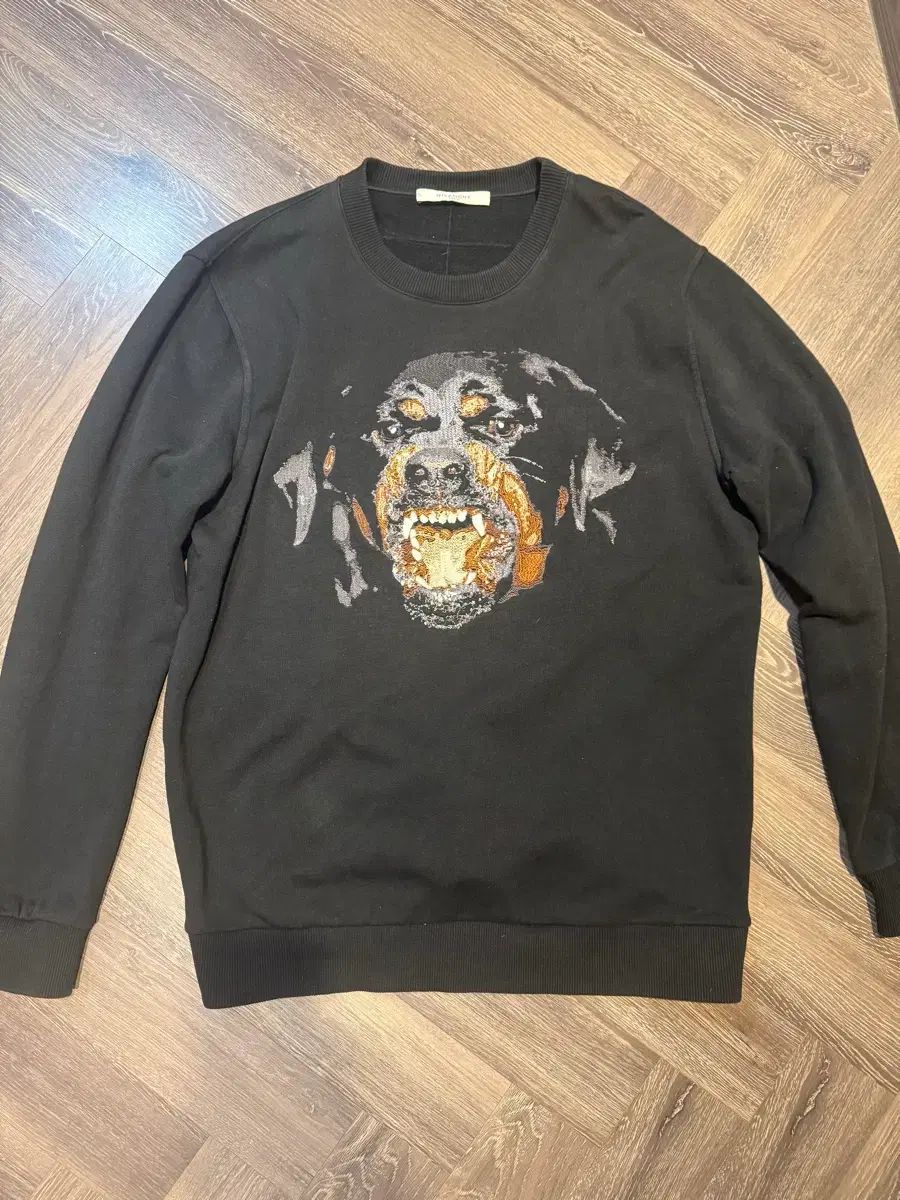 ジバンシィ ロットワウラー ブラック 刺繍 スウェット