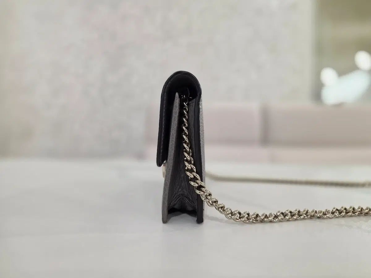 グッチ インターロッキング ミニ チェーン クロスバック グレー