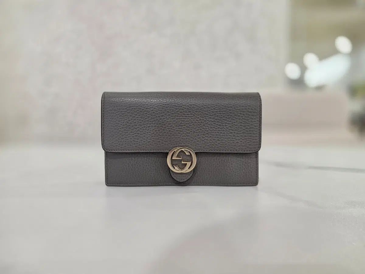 グッチ インターロッキング ミニ チェーン クロスバック グレー