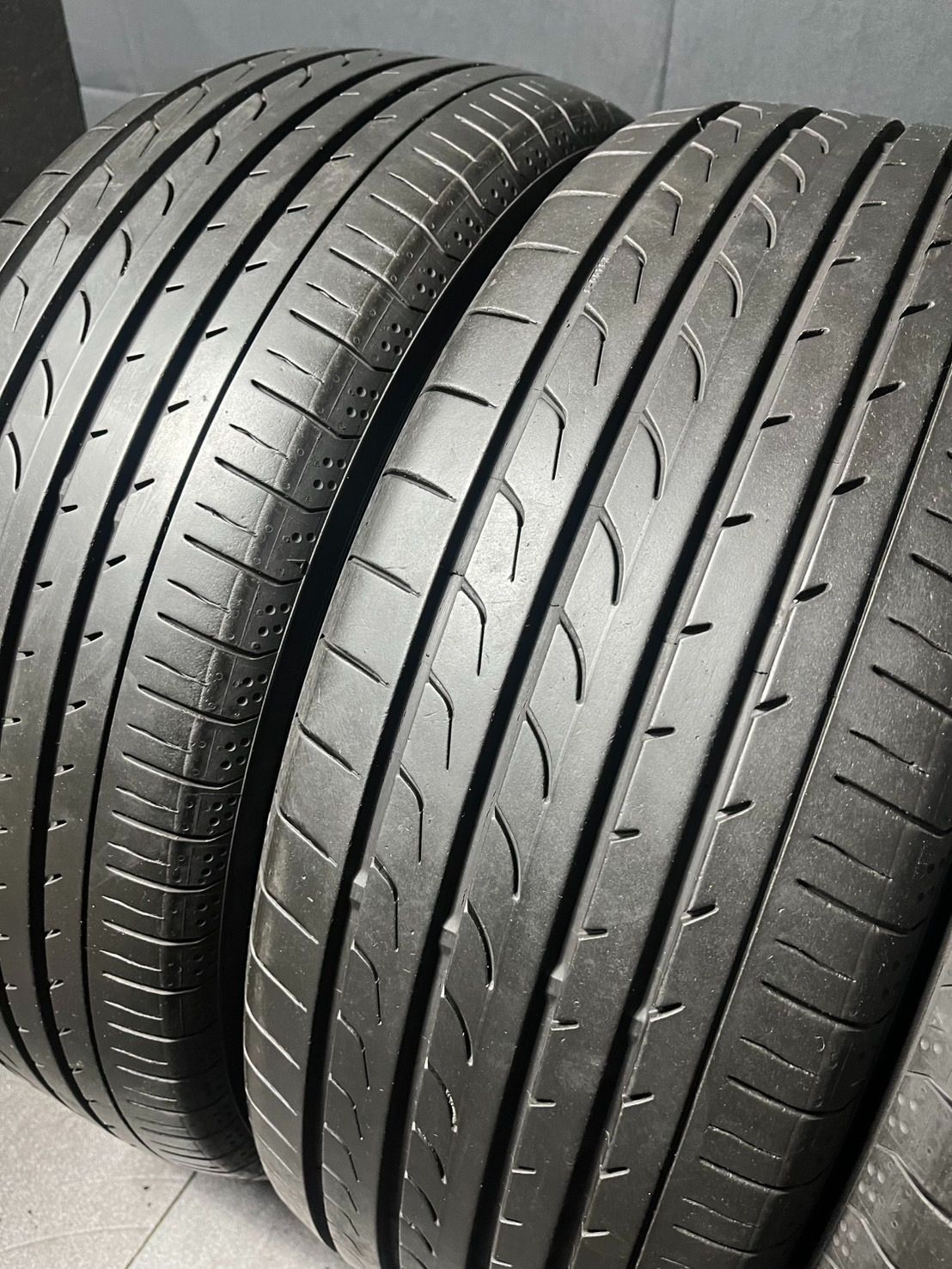 2021年製 約8～8.5分山 ヨコハマ YOKOHAMA ブルーアース BluEarth RV