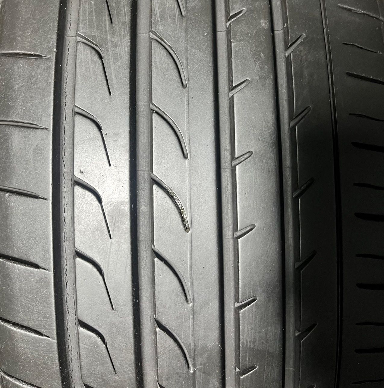 2021年製 約8～8.5分山 ヨコハマ YOKOHAMA ブルーアース BluEarth RV