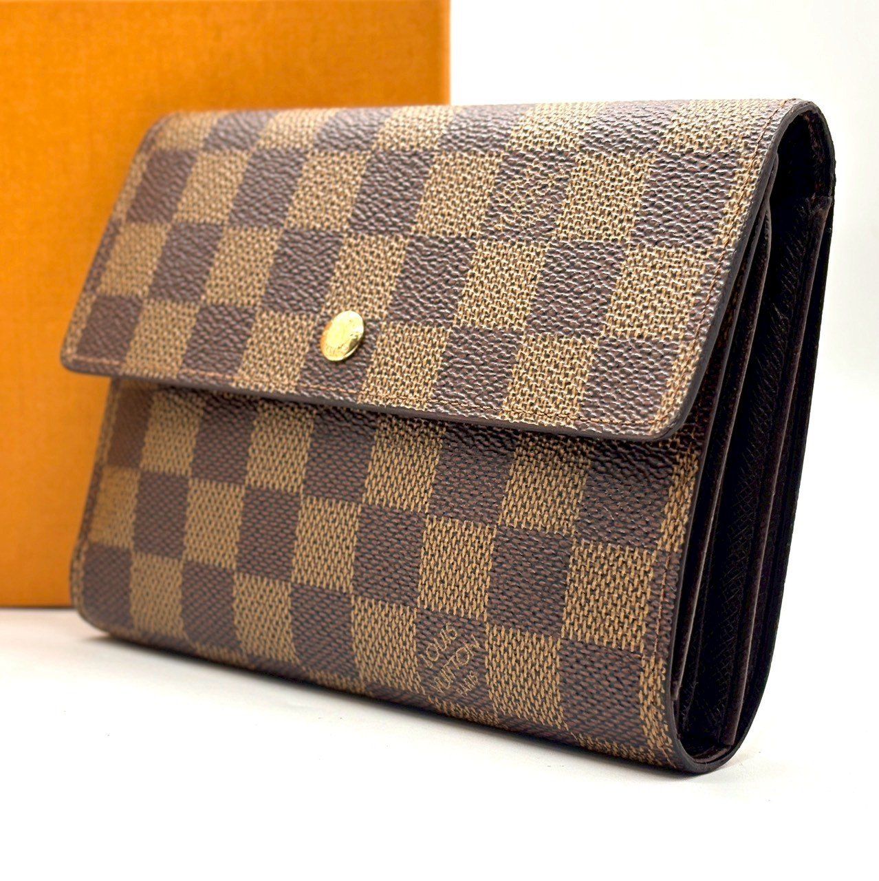 美品✨️ルイヴィトン　ダミエ　ポルトトレゾール　エテュイパピエ　三つ折り財布 整える人のダミエ✨ LOUIS VUITTON 三つ折り財布 ダミエ ポルト