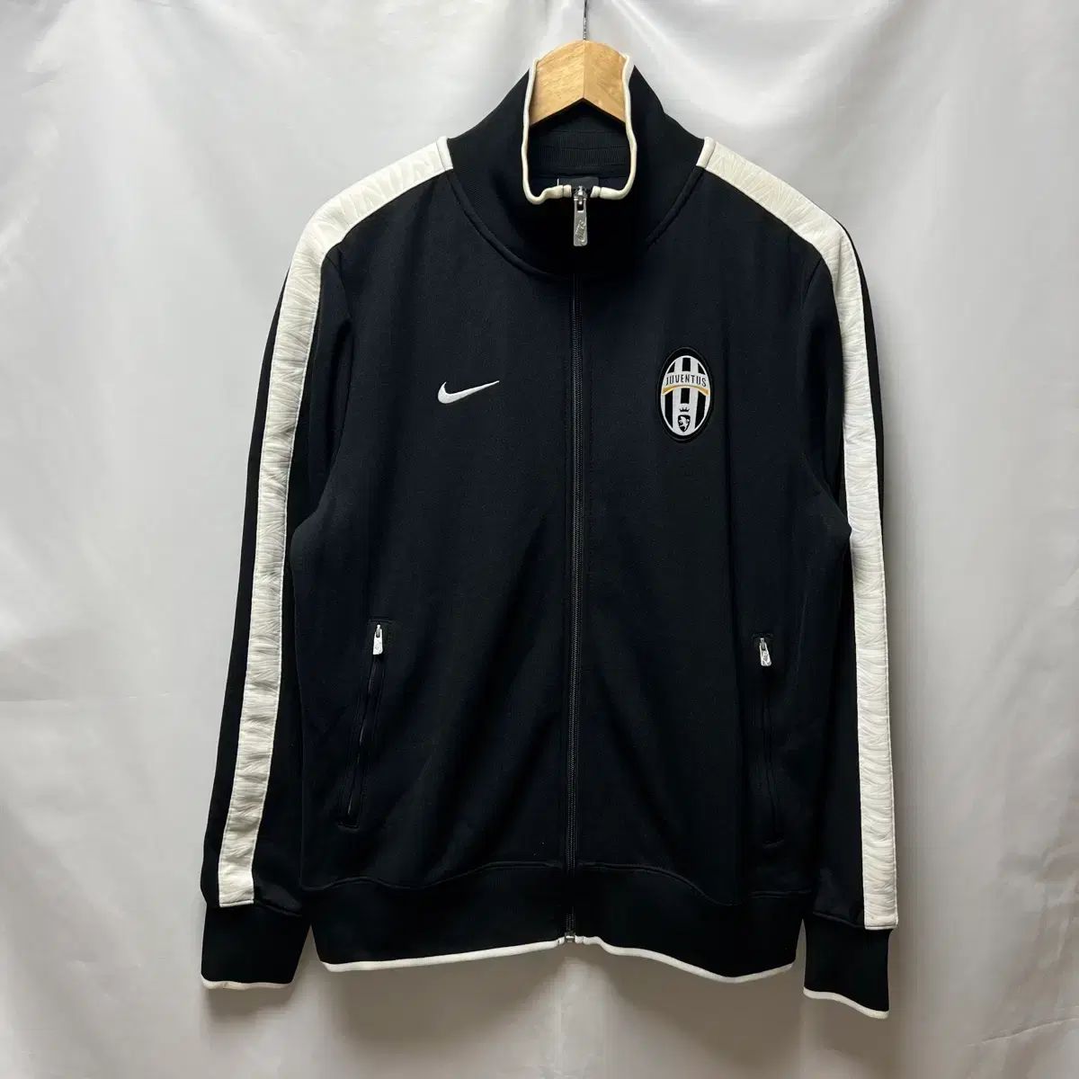 正規品/L NIKE ナイキ ユヴェントス サイドライン ブラック トラック