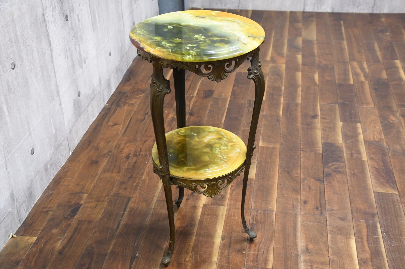 イタリア製　大理石×真鍮　獣脚　サイドテーブル　飾り台　アンティーク FAC26 イタリア製 猫脚 真鍮×オニキス サイドテーブル 2段 飾り台 花台