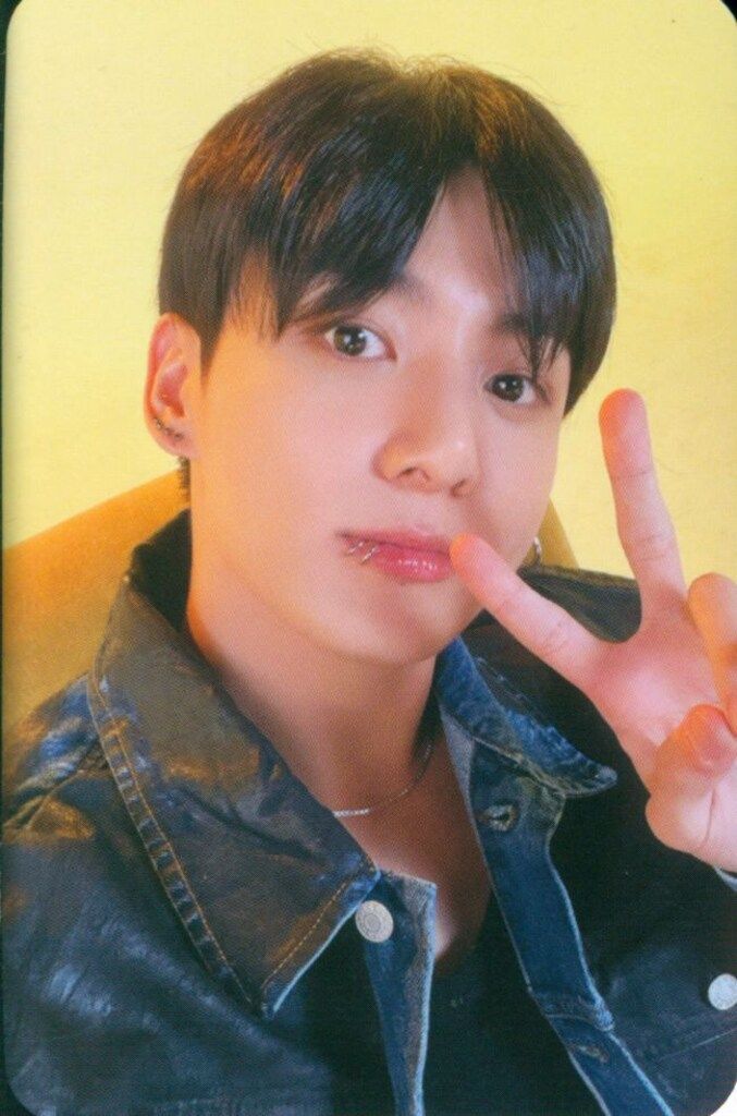 BTS YETIMALL JUNGKOOK GOLDEN - メルカリ