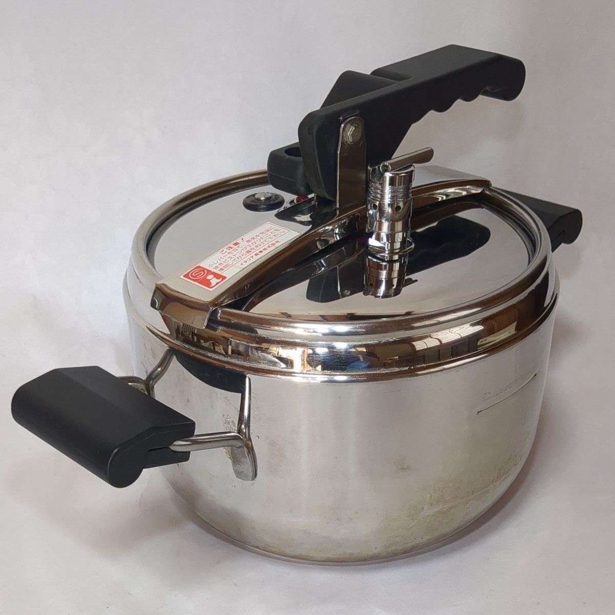 伊 ラゴスティーナ圧力鍋 プラティカ IH対応OK 5リットル USED美品