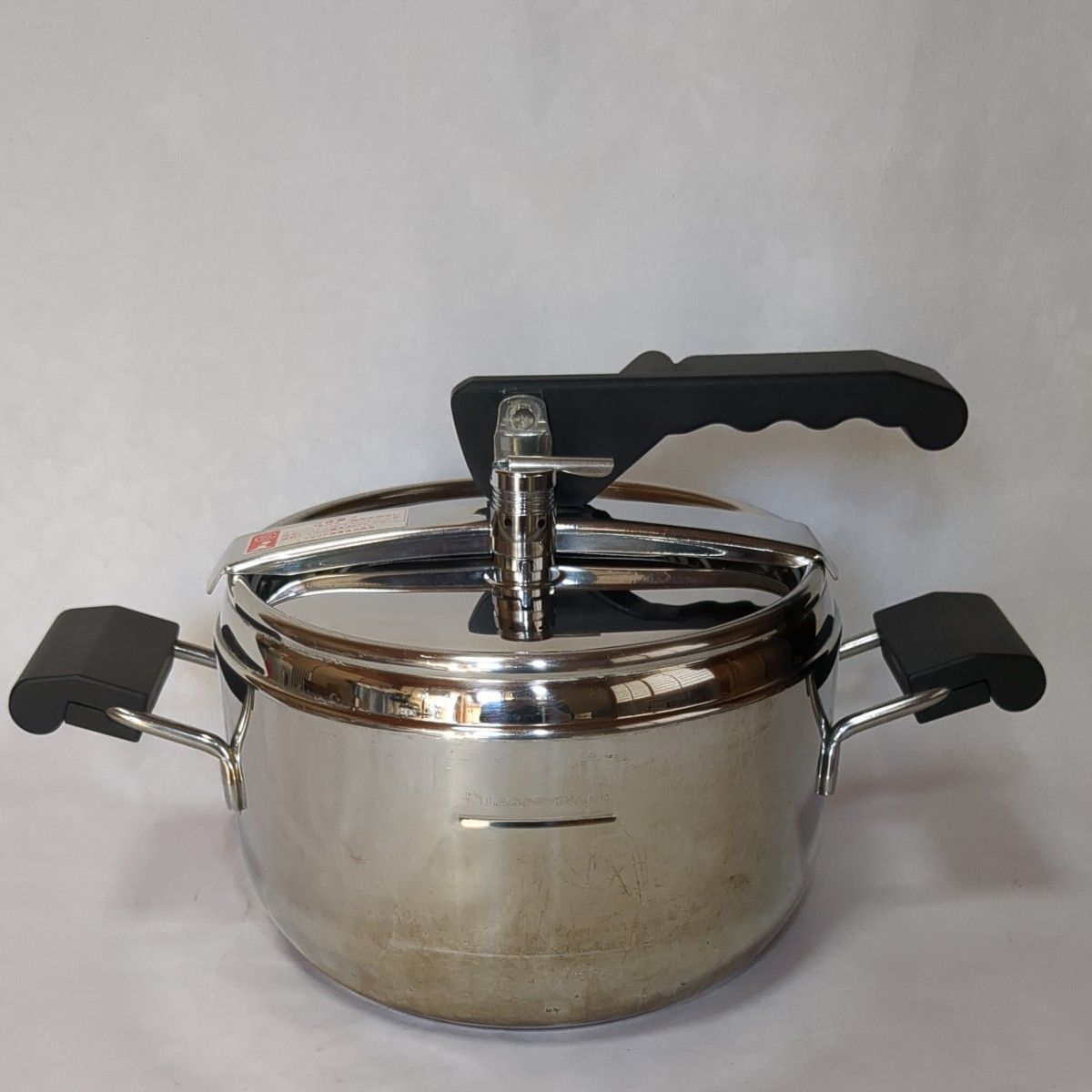 伊 ラゴスティーナ圧力鍋 プラティカ IH対応OK 5リットル USED美品