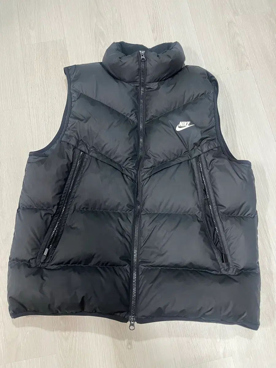 ナイキ ダウンベスト ブラック XXL - メルカリ