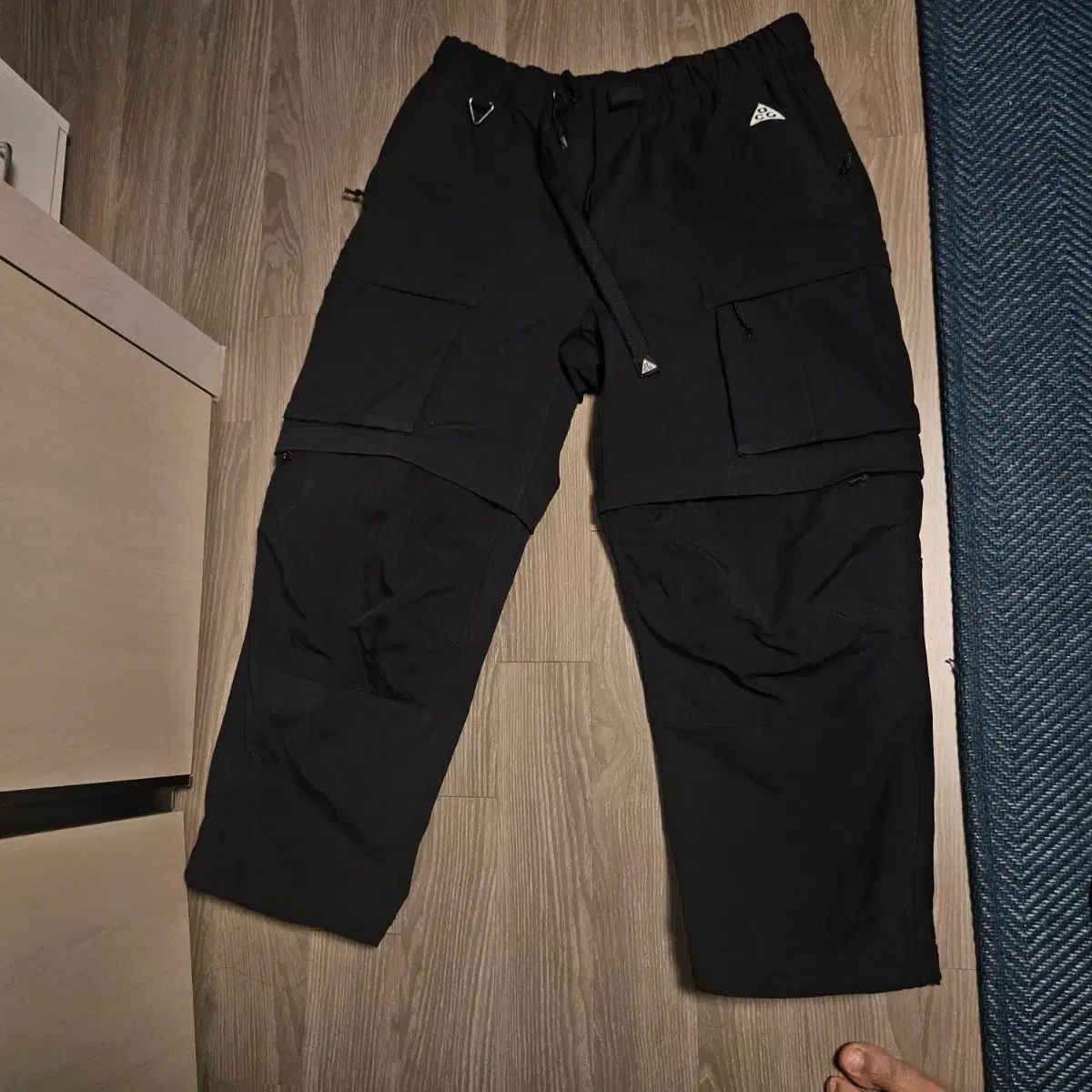 Nike ACG スミスサミット カーゴパンツブラック NIKE公式】ナイキ ACG