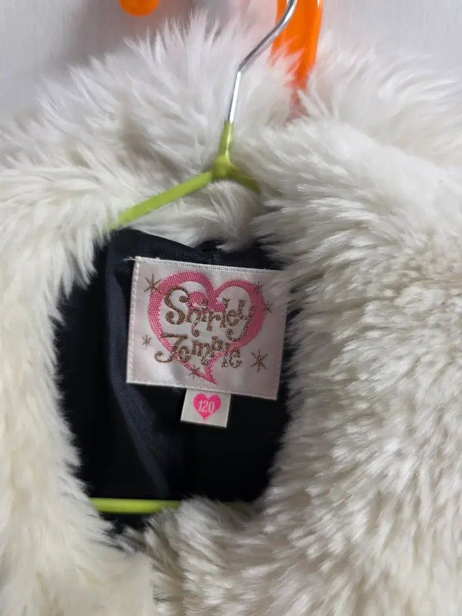 シャーリーテンプル ヴィンテージ コート 120サイズです。ファー