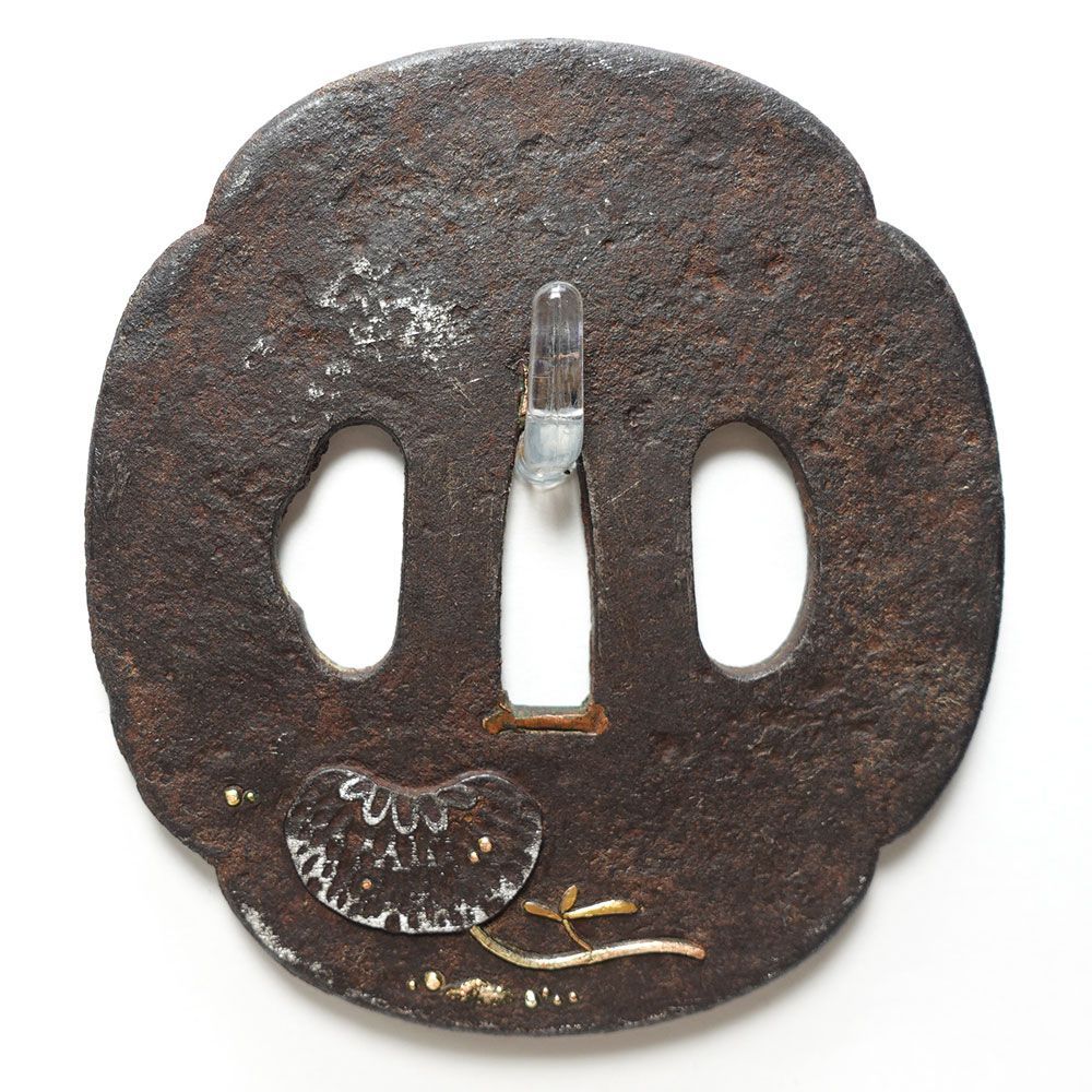 鍔　ツバ　刀装具　短刀　竪丸形　鉄地　小肉耳　片櫃孔　梅図金象嵌 鍔ツバ刀装具短刀竪丸形鉄地小肉耳片櫃孔梅図金象嵌