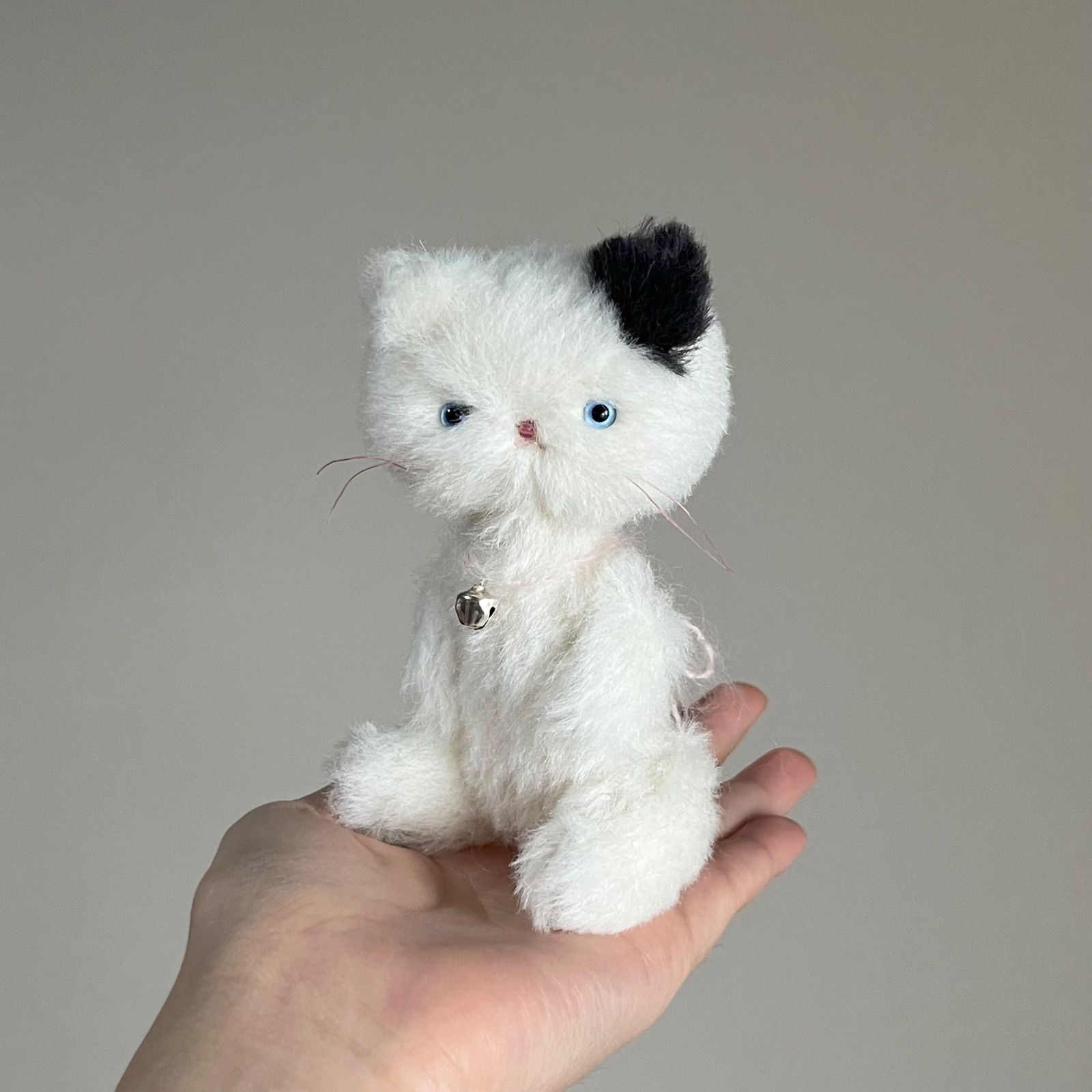 作家　ぬいぐるみ　アーティストベア　アートドール　テディベア　ヤギ オセロみみの子 ｝ ぬいぐるみ 作家 ねこ テディベア ハンドメイド