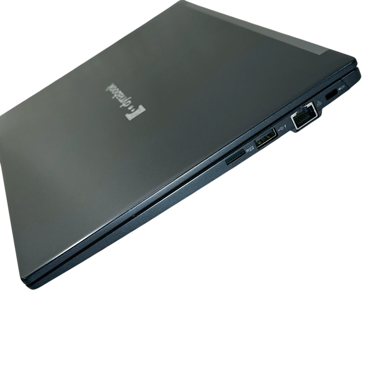 第11世代 Core i7 dynabook G83/HS メモリ16GB SSD512GB 13.3型 超軽量