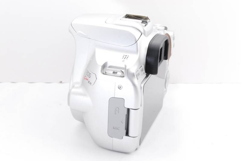 シャッター数新品級✨ Canon EOS kiss x10 希少シルバーカラー