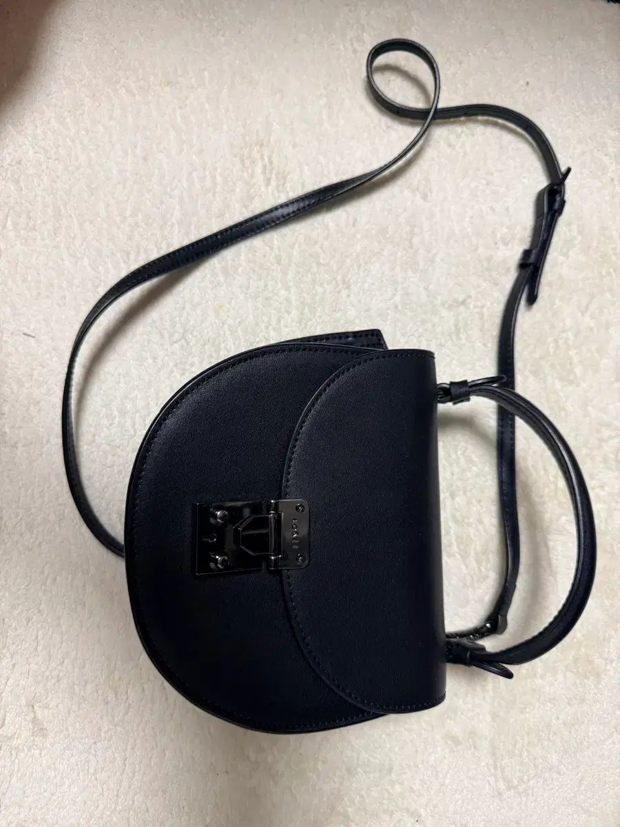 ROA ロア セラ ミニバック ブラック