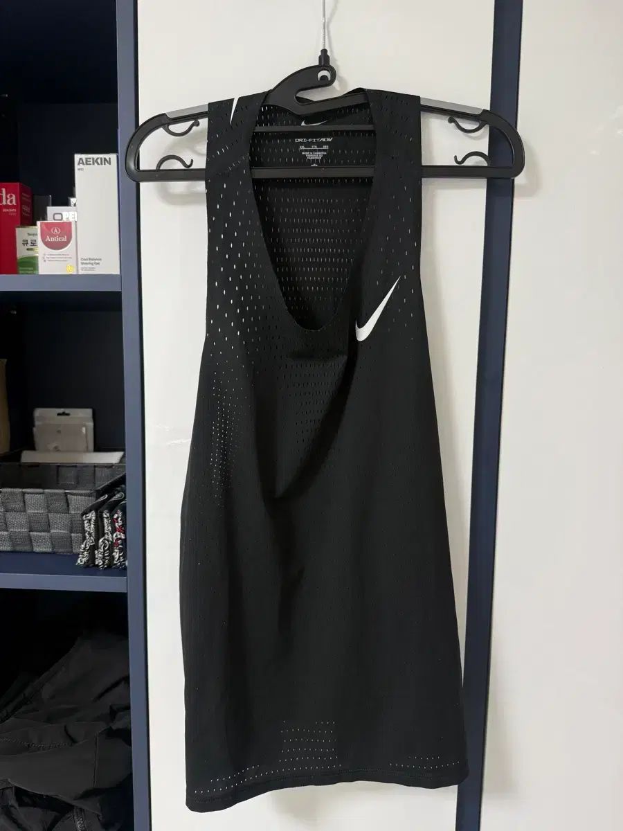 実際に着用1回 FN 4232-010 エアロスイフト ADV ランニング ノースリーブTシャツ ランニングノ