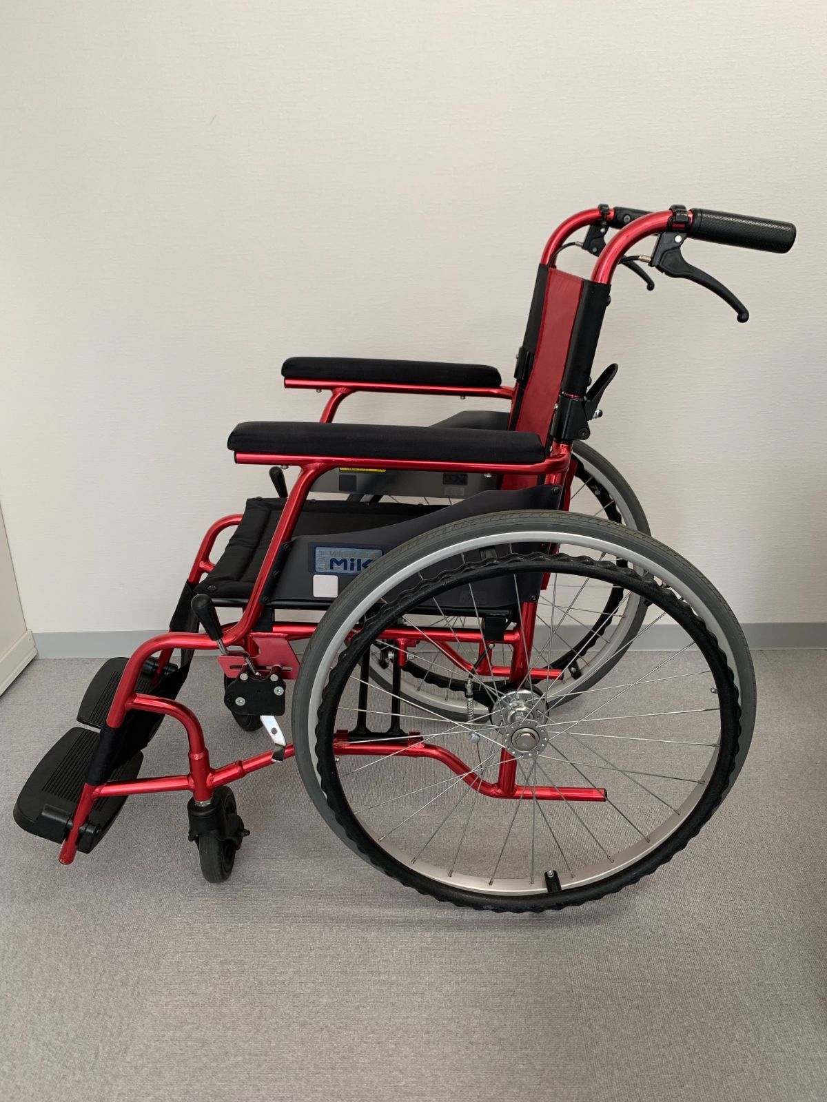 超軽量》自走式標準型車いす：キャリカルMIKI レッド（36幅） - メルカリ