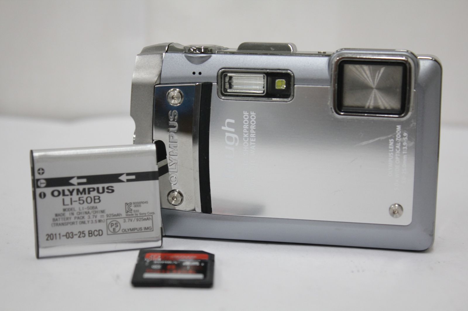 オリンパス Olympus Tough TG-810 5 x バッテリー付き コンパクトデジタルカメラ e 5459