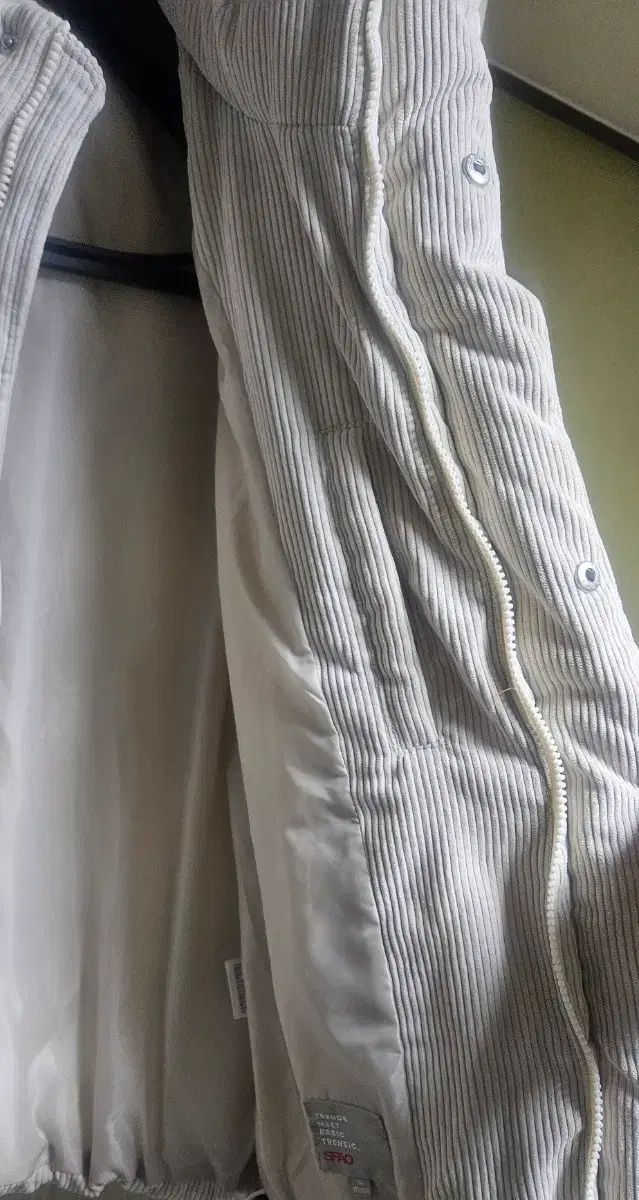 SPAO アイボリー 白ではない コーデュロイ ショート ダウン 100 ほぼ 半額