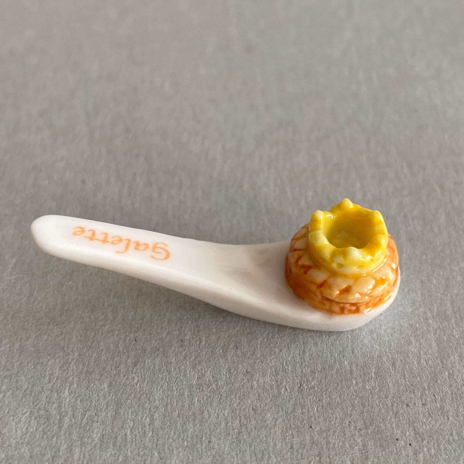 ガレットのフェーブ／おいしいひとさじ／スイーツ／フランス雑貨／陶器