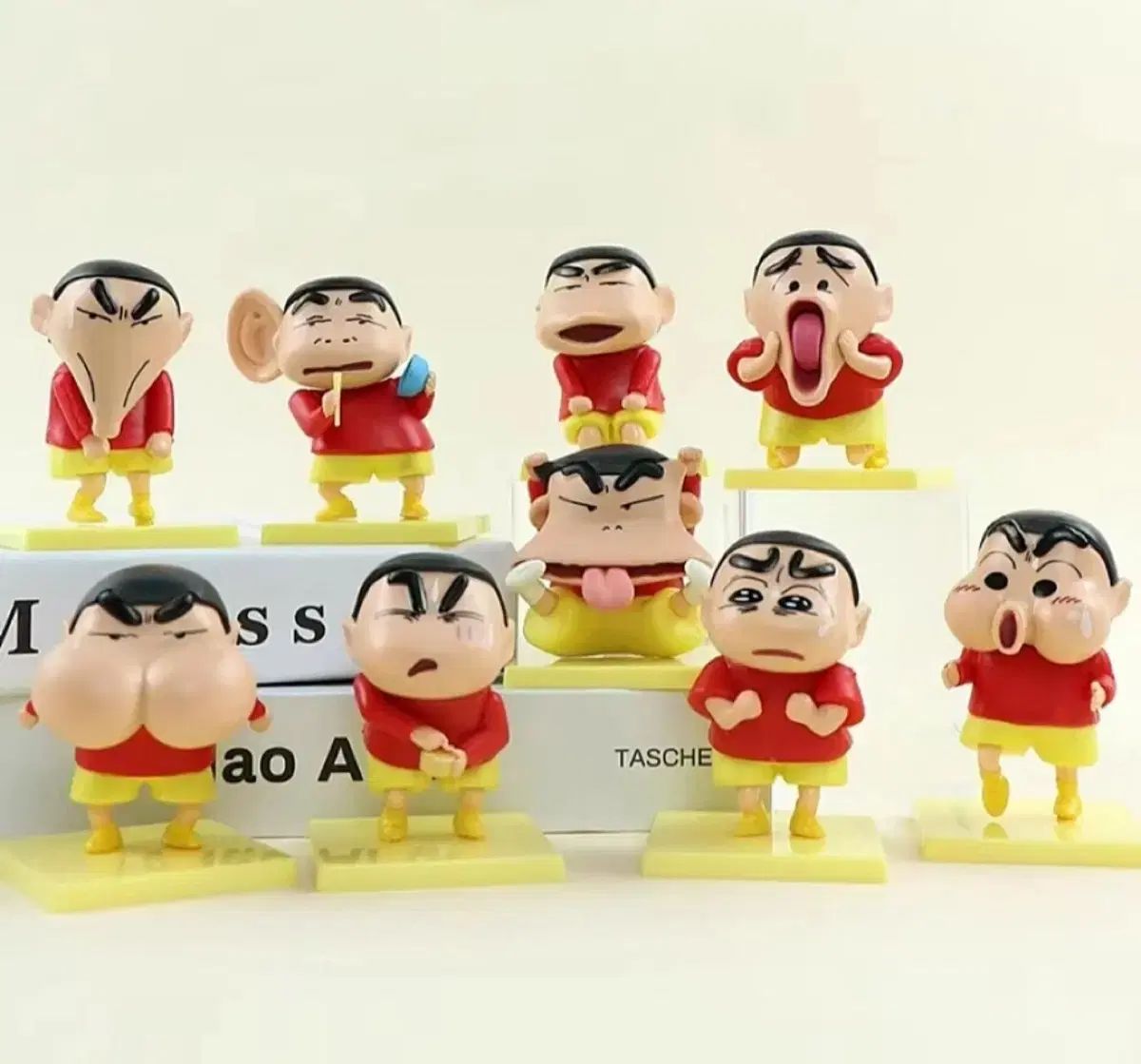 【新品未開封】クレヨンしんちゃん　フィギュア11体セット　まとめ売り クレヨンしんちゃん クレヨンしんちゃん 表情フィギュア 9種 未開封