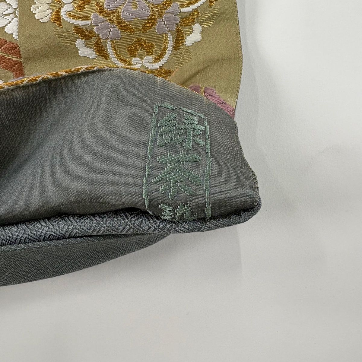袋帯 名品 夏帯 絽 華文 亀甲繋ぎ 唐織 金糸 薄茶色 六通 正絹 【中古