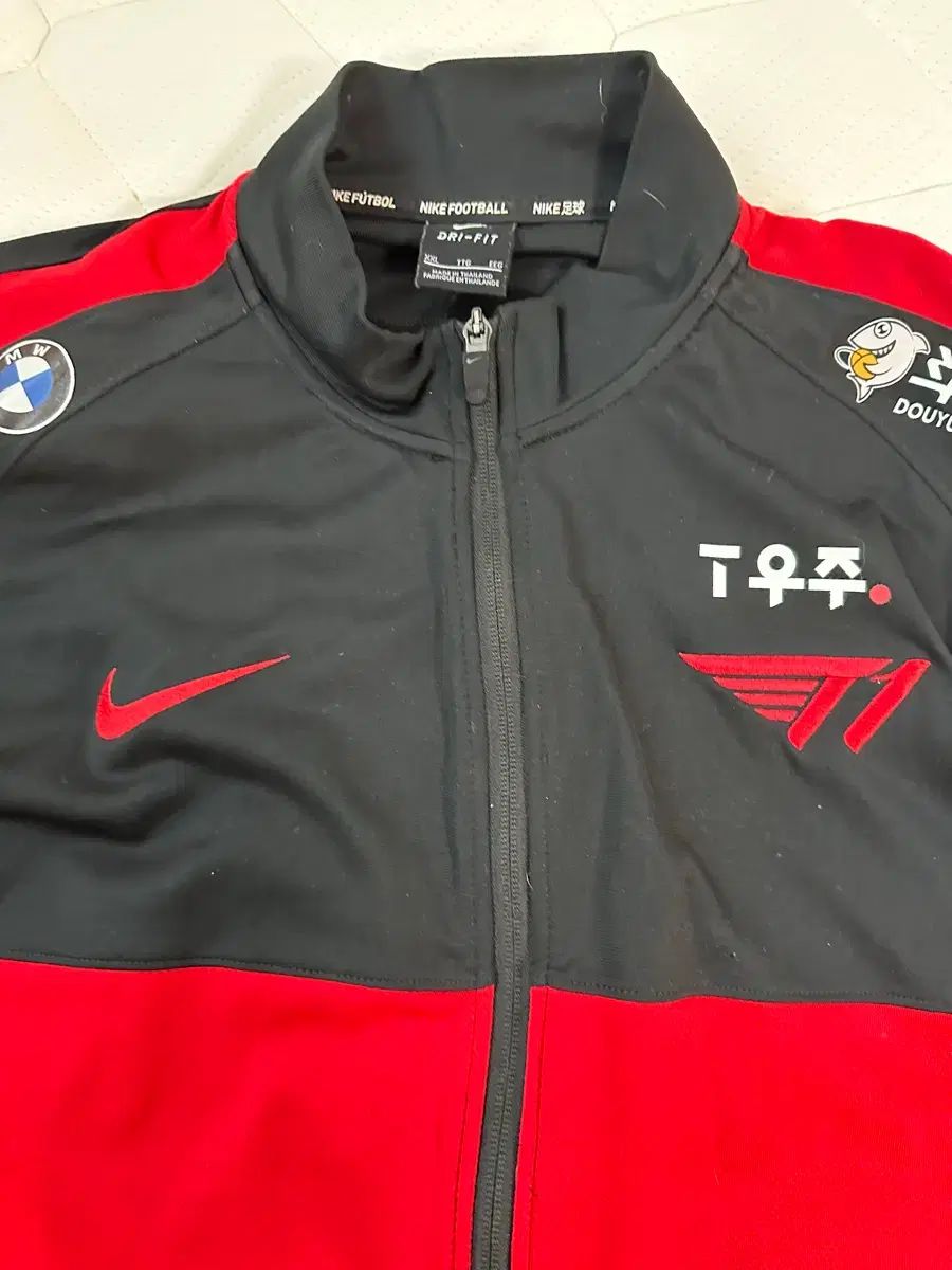  22 T 1 NIKE ジップアップ GUMAYUSI マーキング その他 タレントグッズ