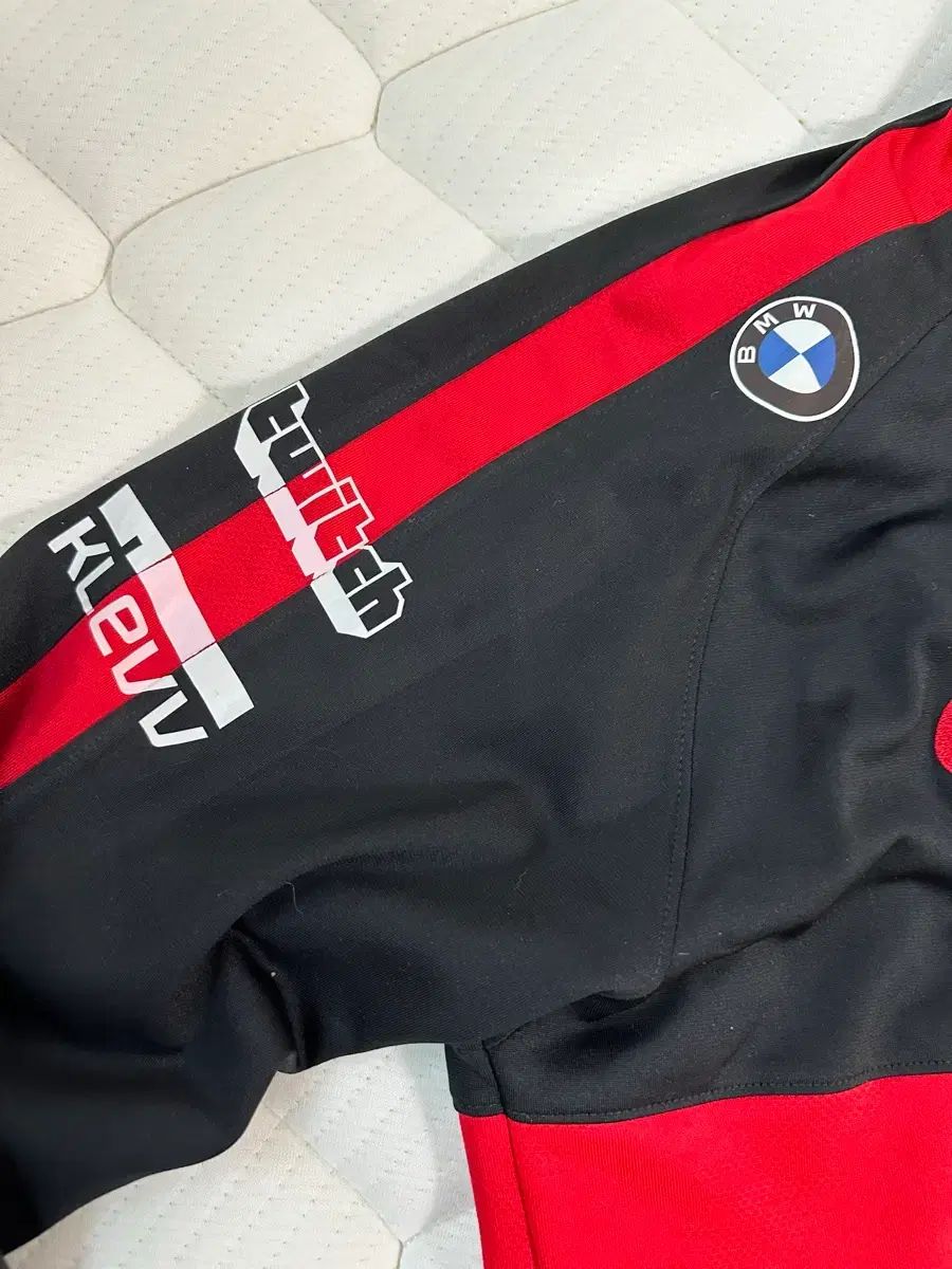 22 T 1 NIKE ジップアップ GUMAYUSI マーキング