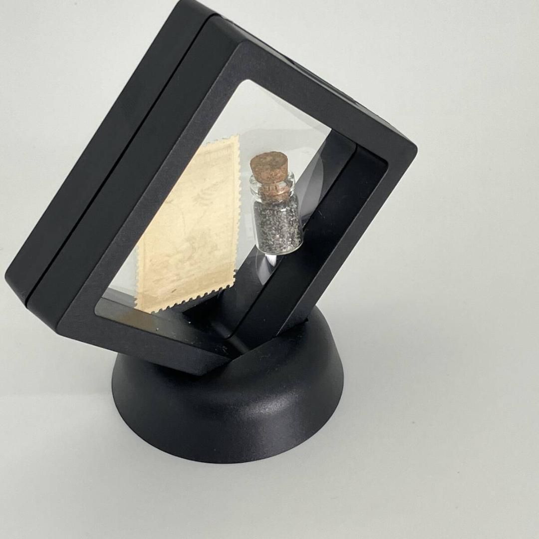 硫黄島の砂 & 切手 第二次世界大戦 WW2 太平洋戦争 硫黄島の戦い 記念品 硫黄島の砂 & 切手 第二次世界大戦 WW2 太平洋戦争 硫黄島の戦い 記念