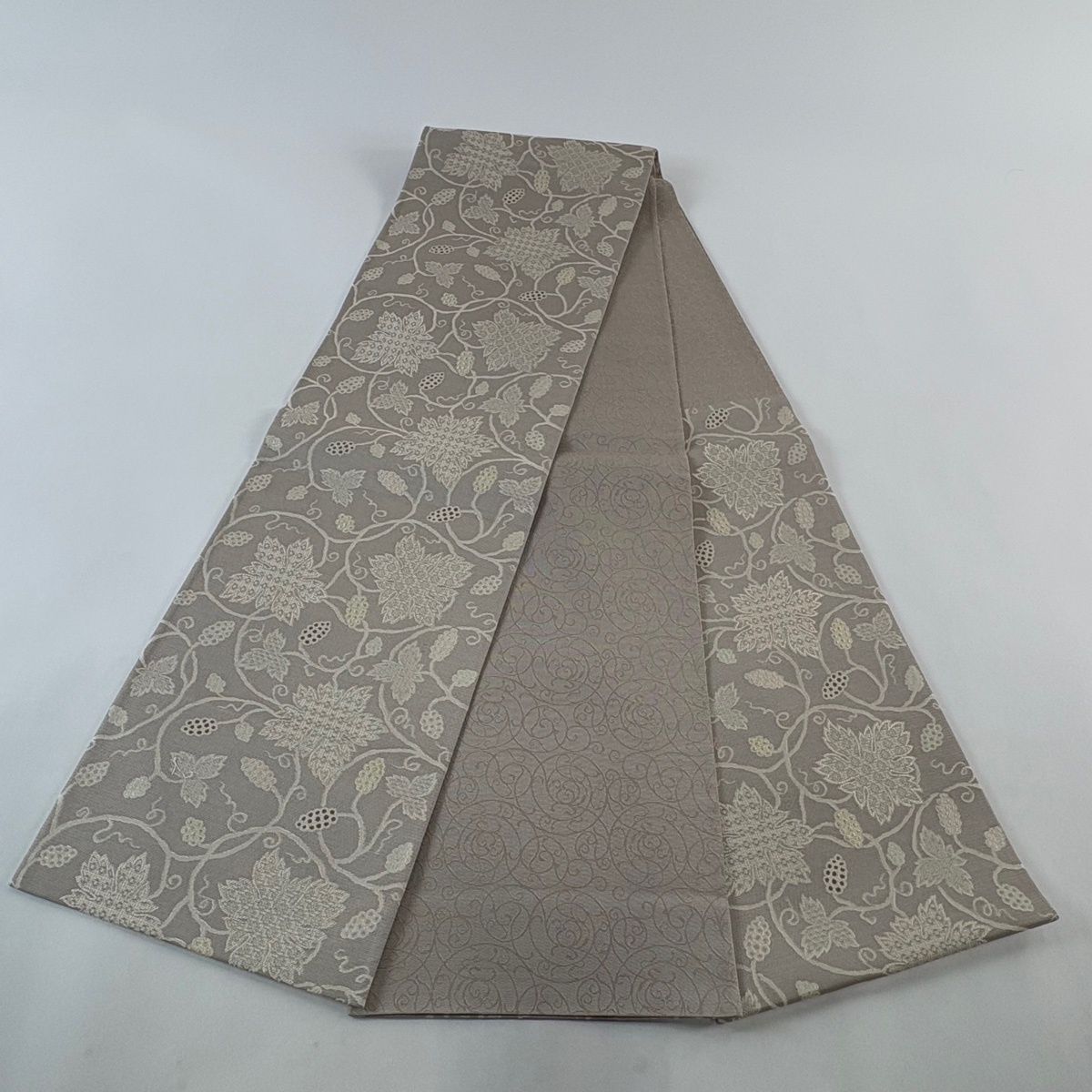 美品】 袋帯 名品 西陣織 葡萄唐草 金糸 箔 灰紫 六通 正絹 【中古