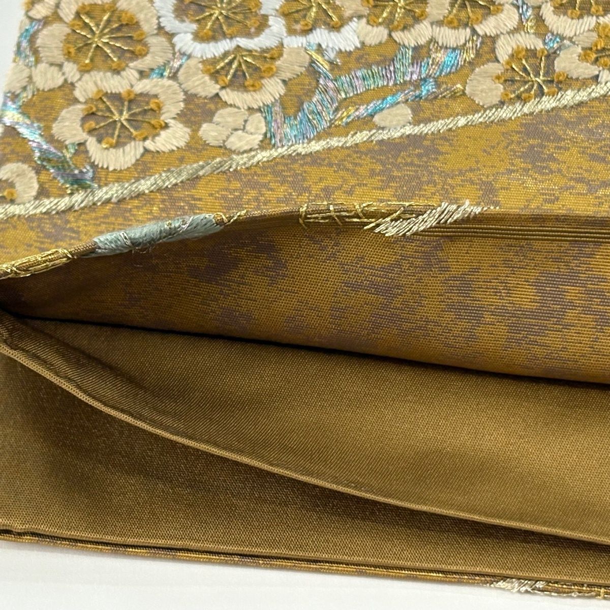 美品】 袋帯 逸品 松竹梅 宝尽くし 刺繍 金銀糸 山吹茶色 六通 正絹
