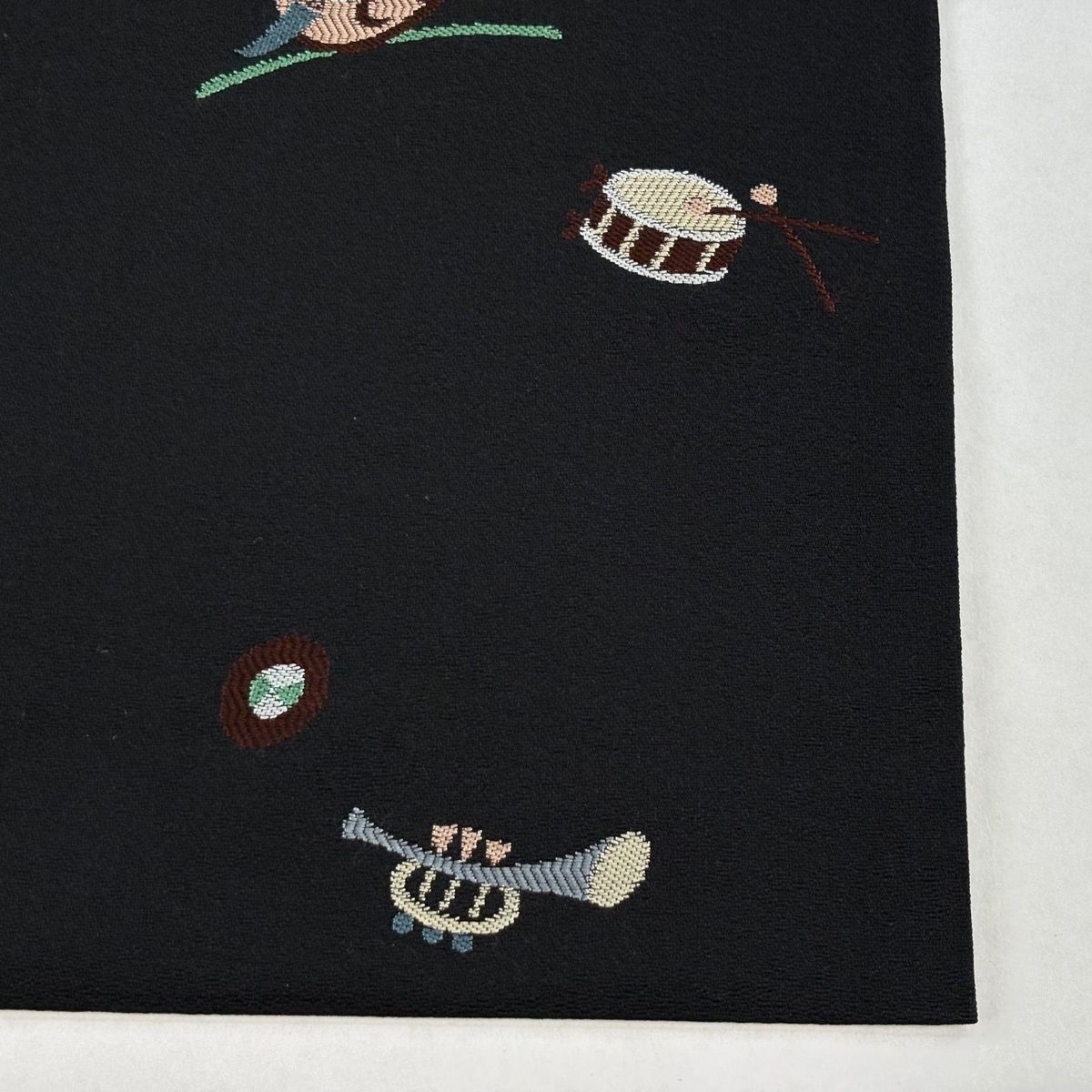 名古屋帯　楽器　正絹 名古屋帯 逸品 楽器 黒 正絹 【中古】 - メルカリ