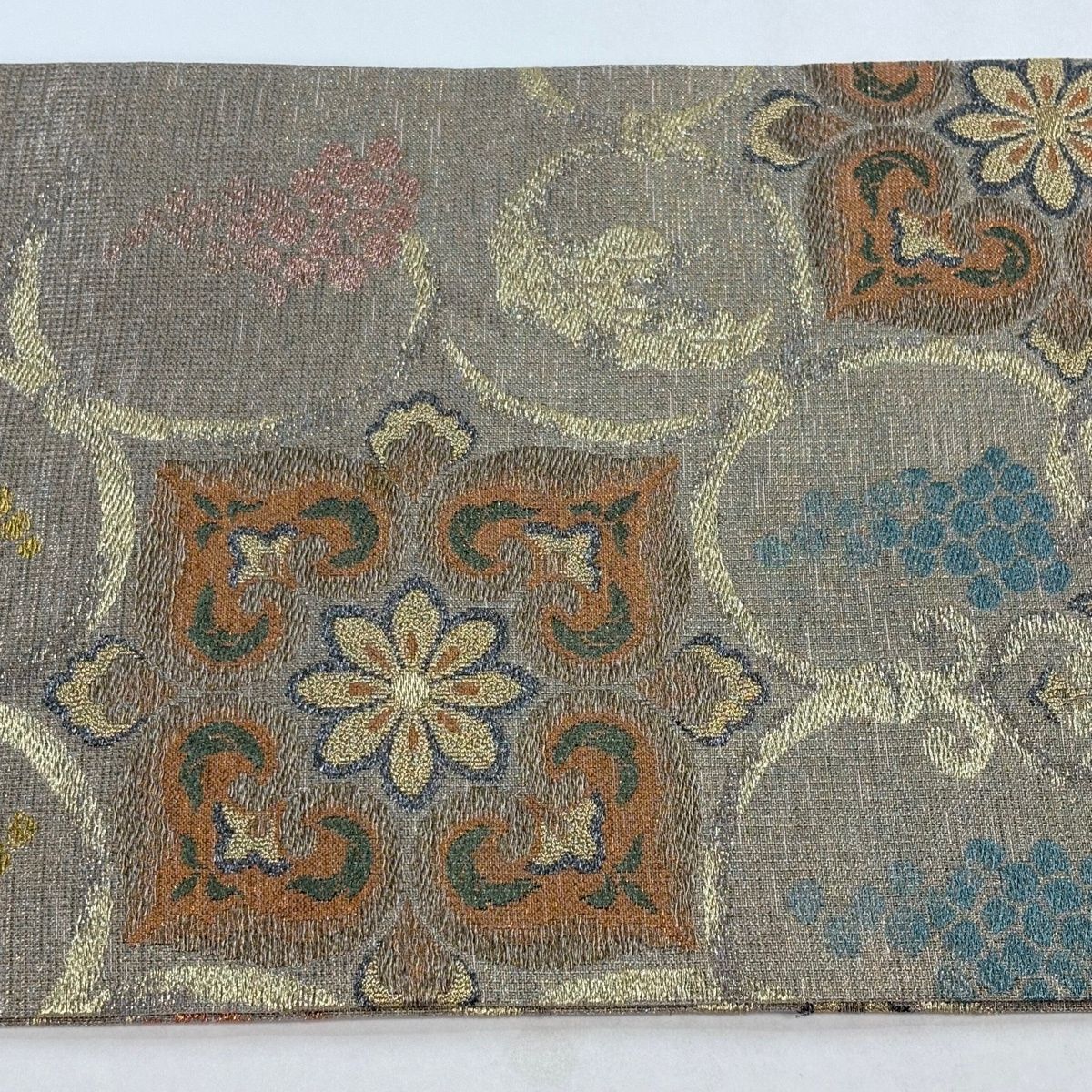 美品】 袋帯 逸品 誉田屋源兵衛 落款 華文 葡萄唐草 金糸 箔 灰茶 六通