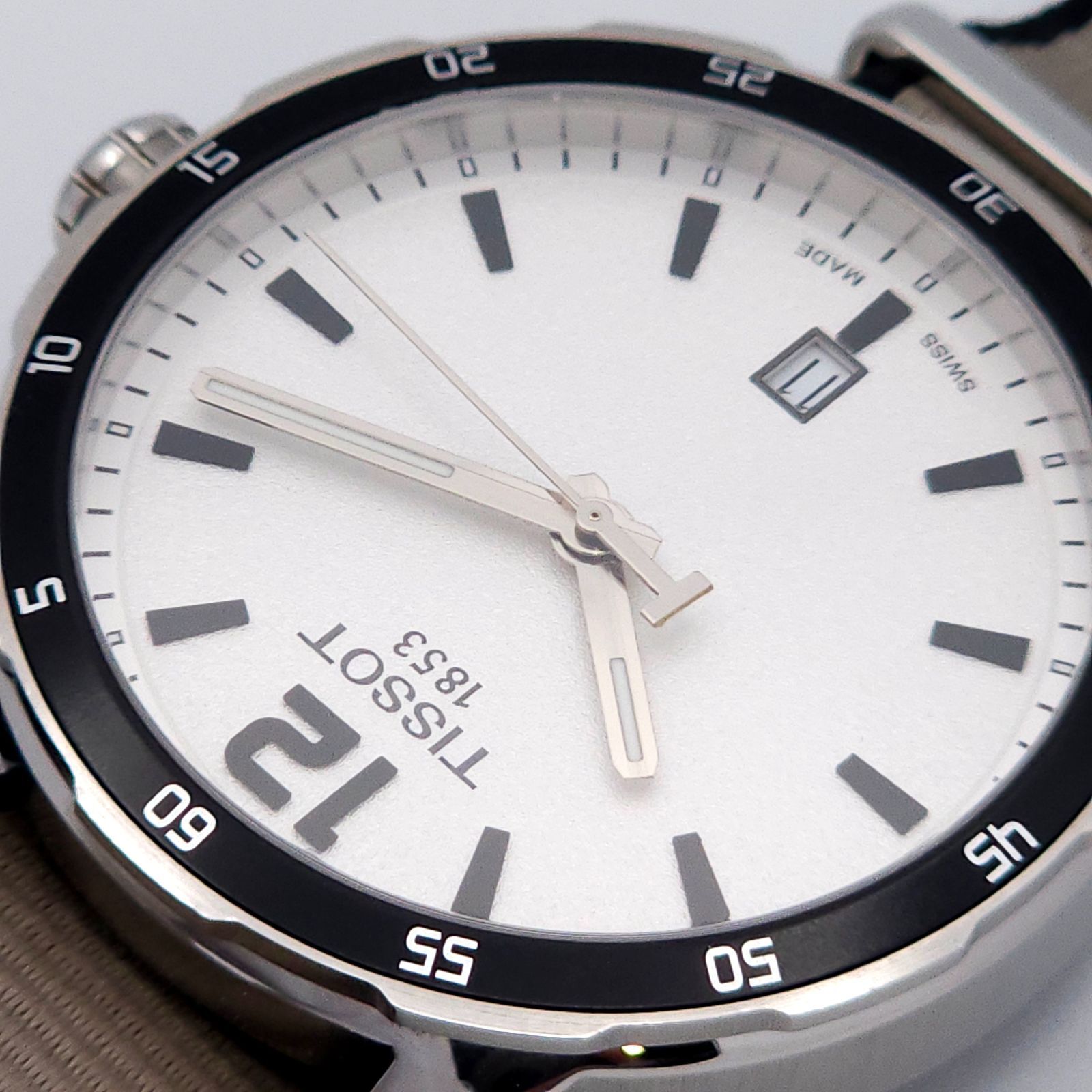 ☆良品 TISSOT ティソ クイックスター T095410 QZ 動作品 - メルカリ