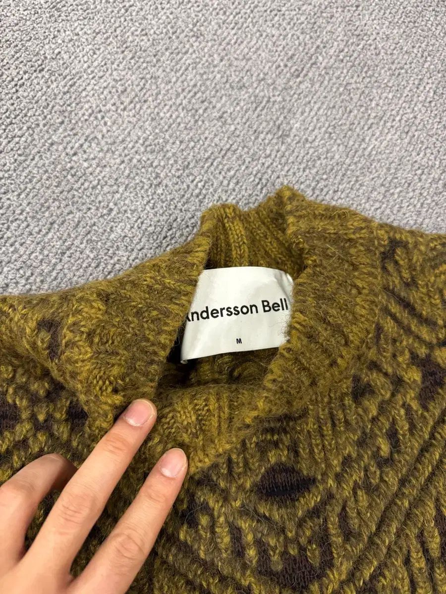 【Andersson Bell アンダーソンベル】ニットベスト Mサイズ アンダーソンベル ニット ベスト M - メルカリ