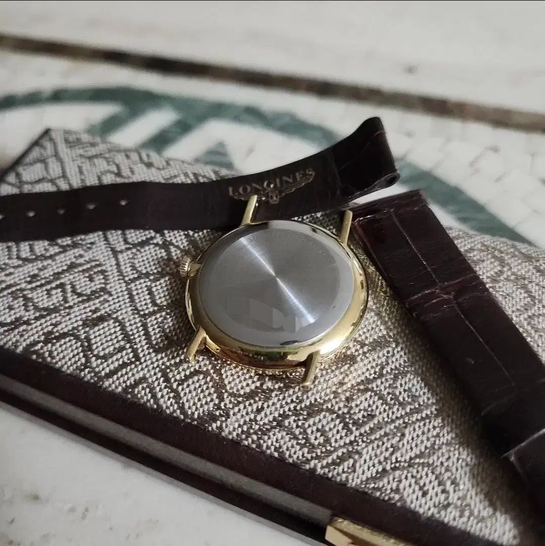 Bauhaus 手巻き時計