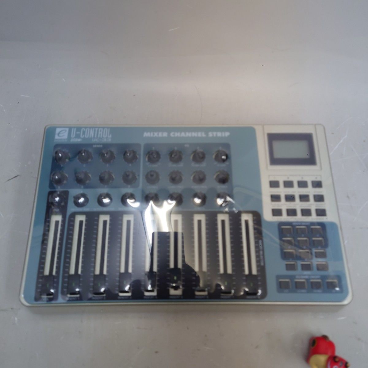 M-AUDIO UC-33e USB MIDI Control Surface 動作品 本体のみ フェーダー