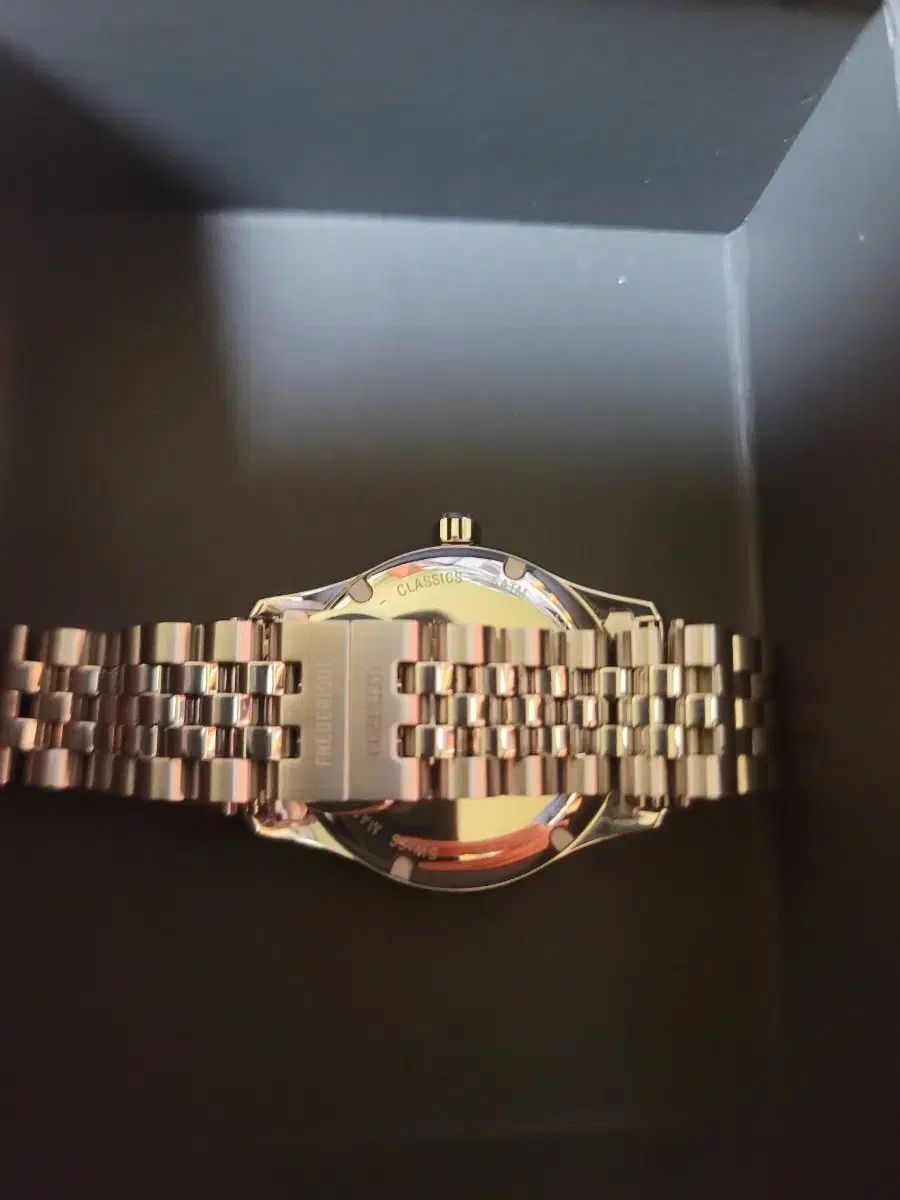 FREDERIQUECONSTANT フレデリックコンスタント Classic時計 メタル