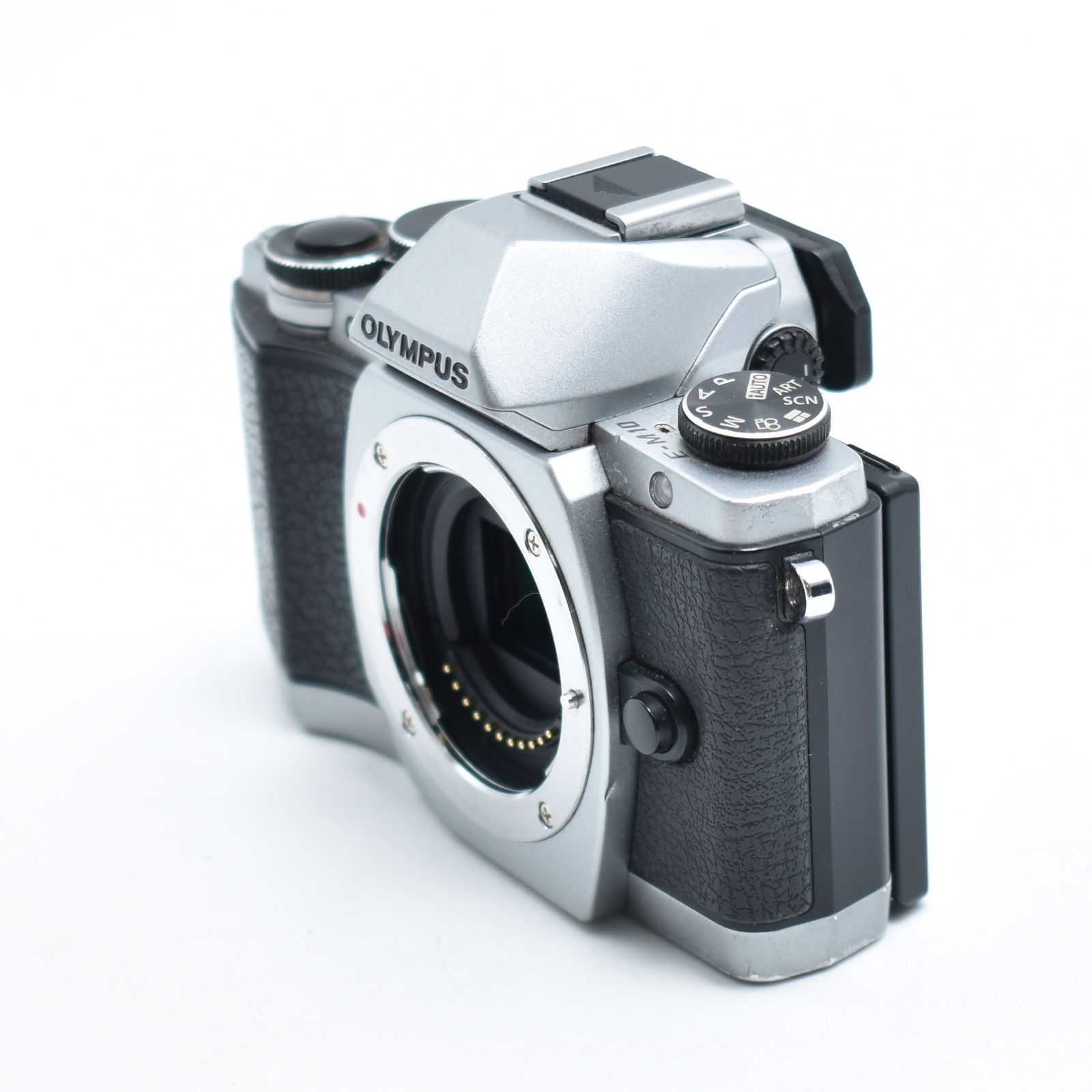 B#10917 OLYMPUS ミラーレス一眼 OM-D E-M10 ボディ シルバー OM-D E