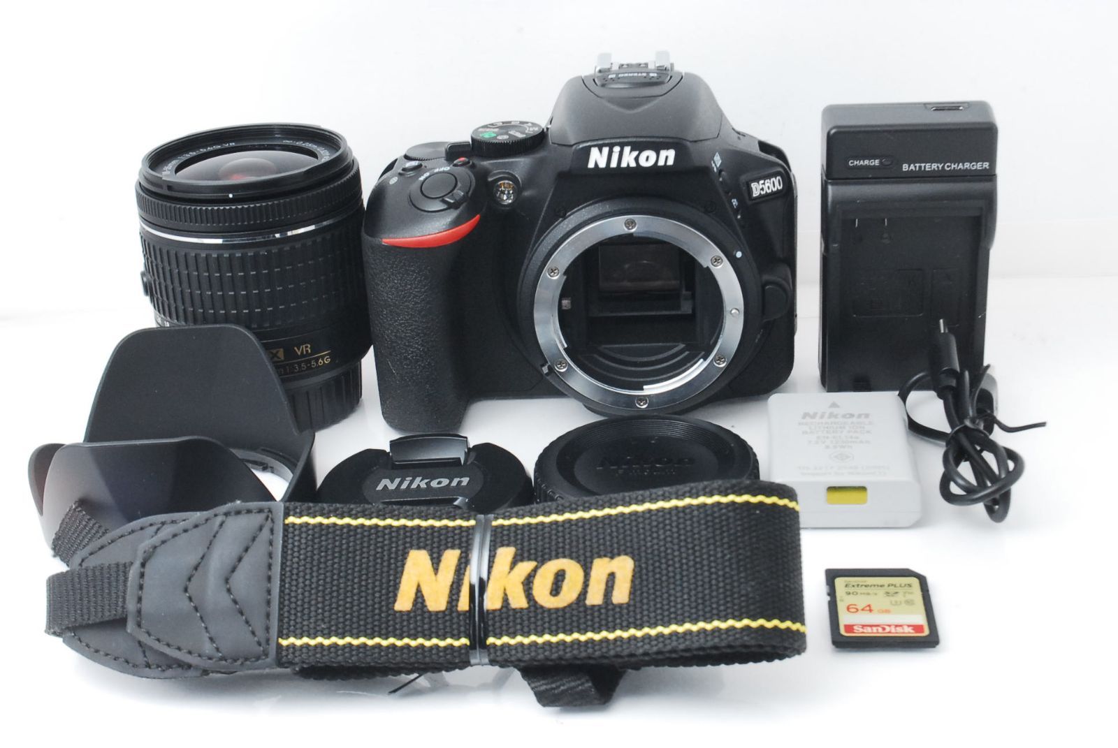 ☆高性能スタイリッシュ一眼レフ！ショット数12613回☆ニコン D5600