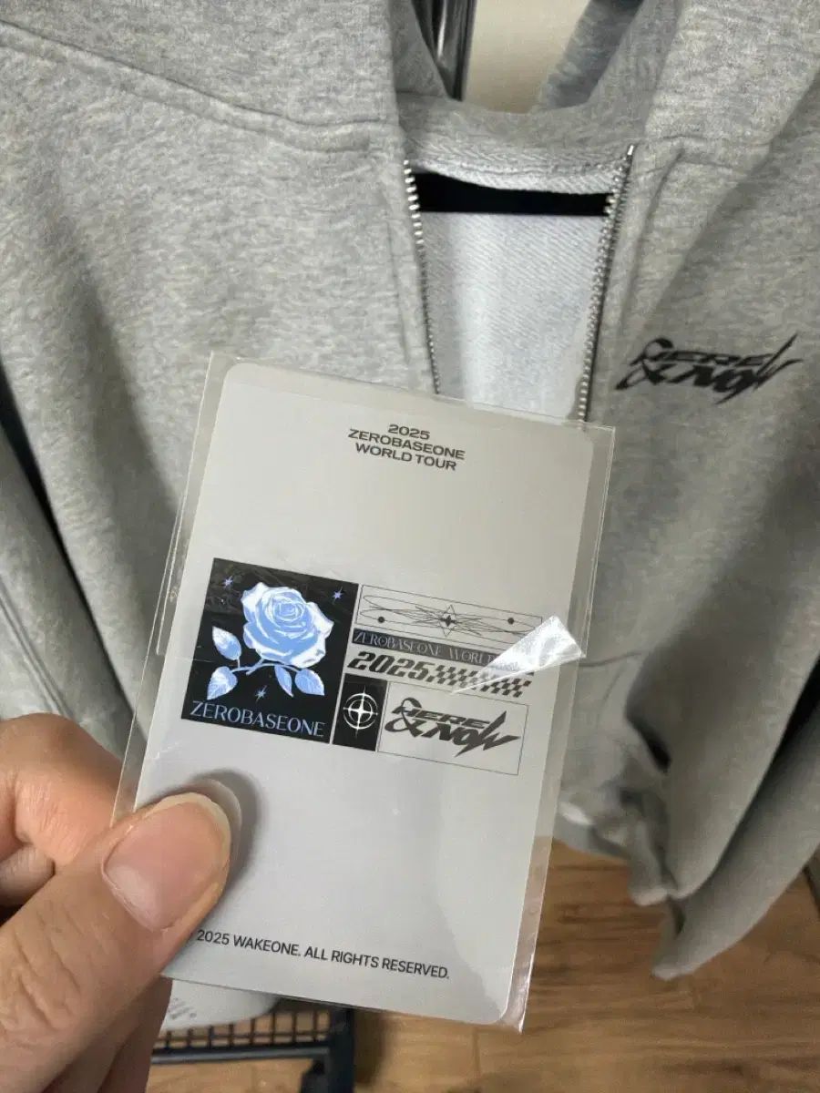 ゼロベースワン ZB 1 ゼベワン ワールドツアー ジップアップ ハン ユジン HAN YUJIN