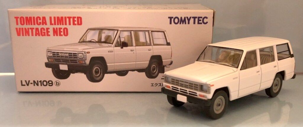 トミカリミテッドビンテージNEO ニッサンサファリ トミカリミテッドヴィンテージ NEO 1/64 日産 サファリ エクストラバン