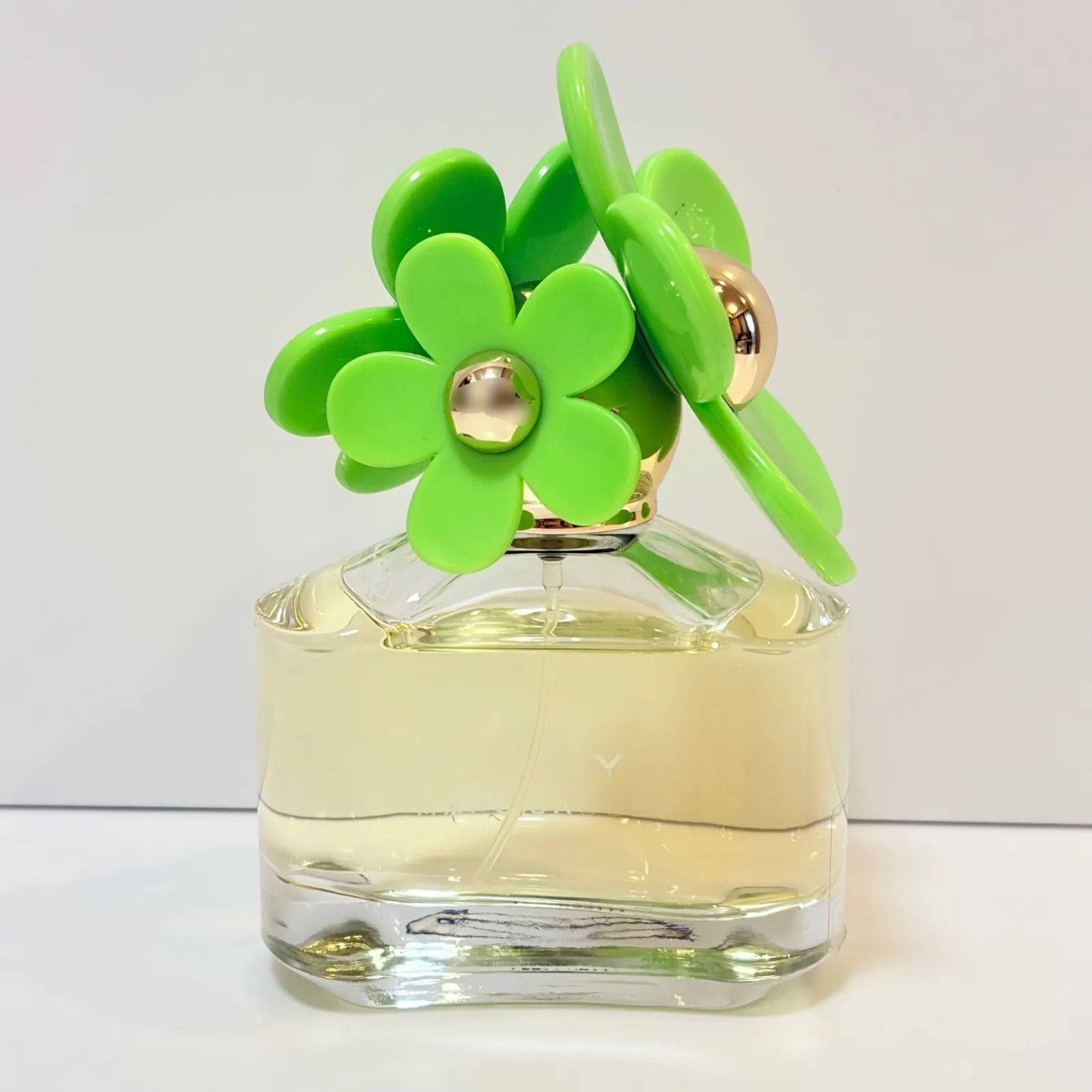 MARC JACOBS DAISY eau de toilette マークジェイコブス デイジー 