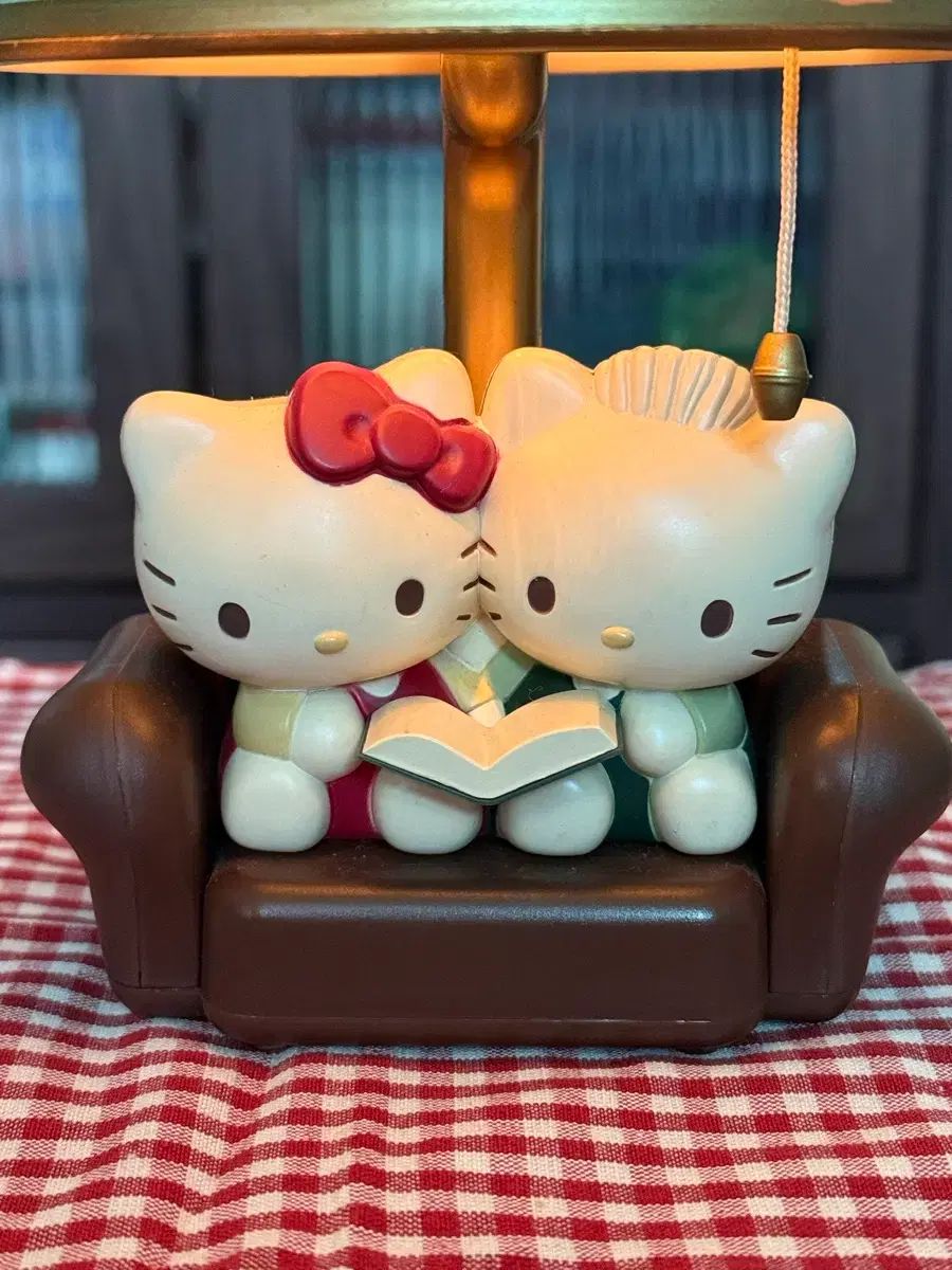 ハローキティ ダニエル 2006年 クラシック ソファ ランプ ムードライト