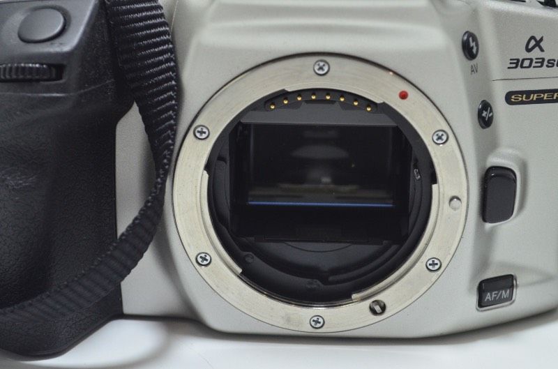 送料無料】 ミノルタ MINOLTA α303si SUPER 一眼レフフィルムカメラ AF