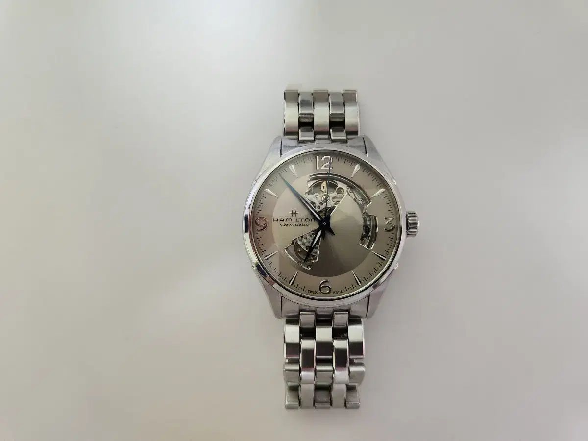 ハミルトン ジャズマスター オープンハート シャンパンゴールド 42mm