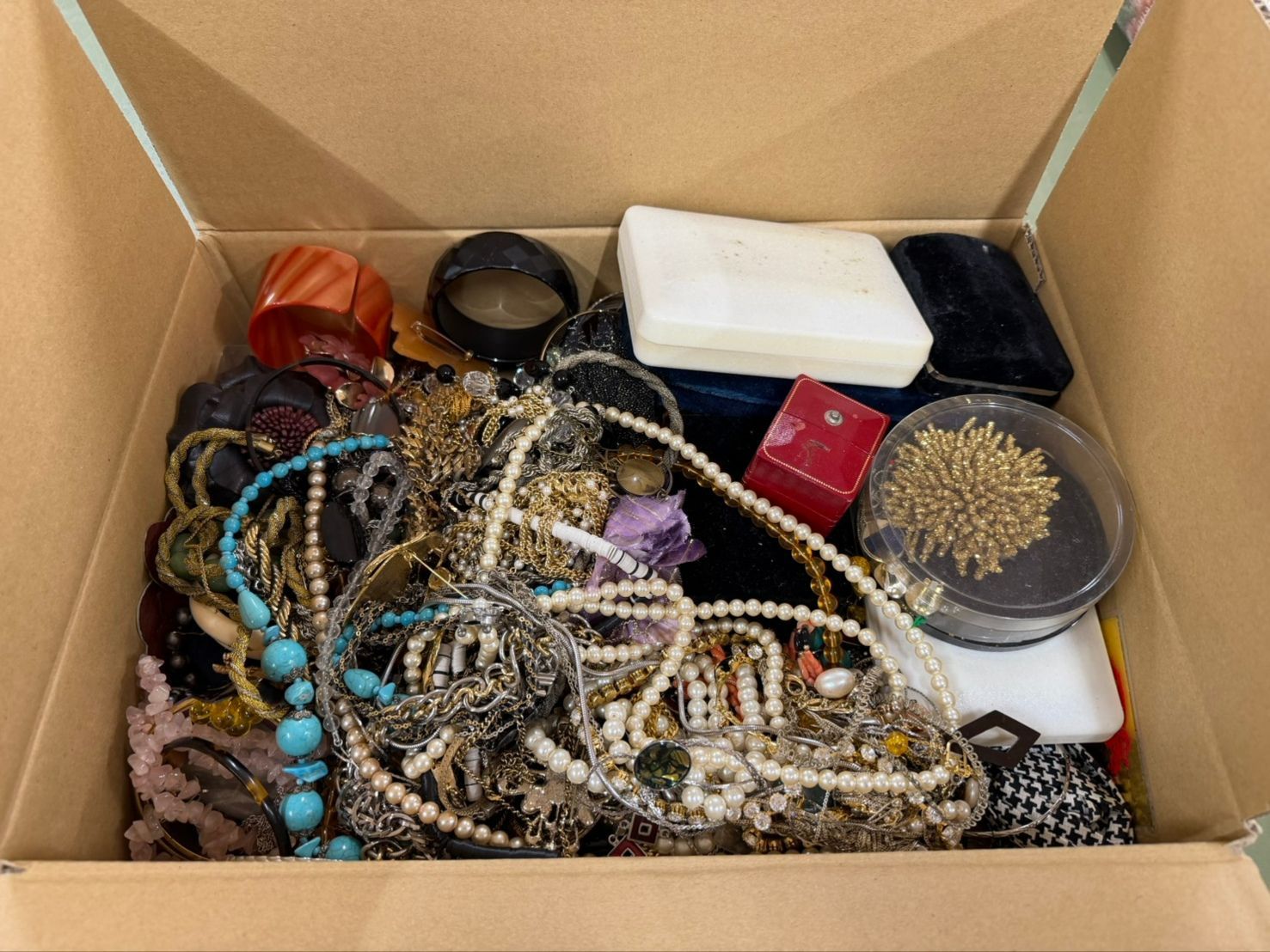 アクセサリー 大量まとめ売り 約5㎏ - メルカリ