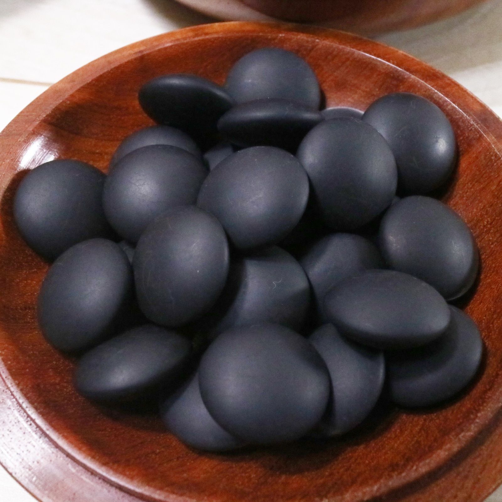 那智黒・蛤碁石38号 碁笥付 蛤碁石 蛤 はまぐり 38号 那智黒 碁笥付 囲碁 碁石 - メルカリ